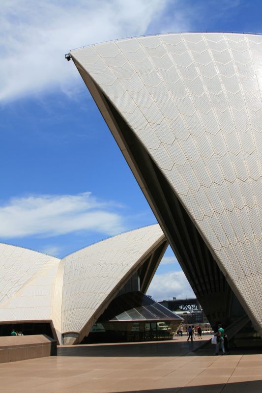 Dachstruktur mit den Kacheln des Sydney Opernhauses