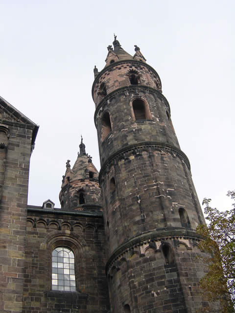 St. Peter in Worms is the smallest of the three imperial cathedrals (Kaiserdome) in the Rhine area. The cathedral of worms was designed much more slim compared to the monumental cathedrals of Speyer and Mainz.