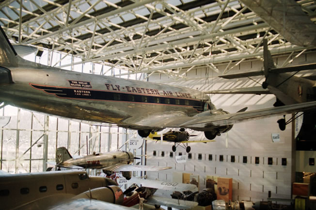 Alte Maschine der Fly-Eastern Air Lines im Air & Space Museum