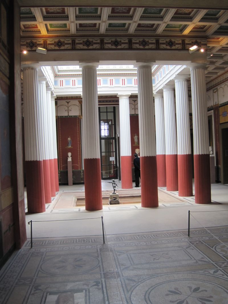 Innenhof des Pompejanum
