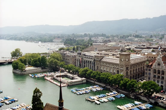Blick auf Zürich, die Limmat& und den Zürichsee