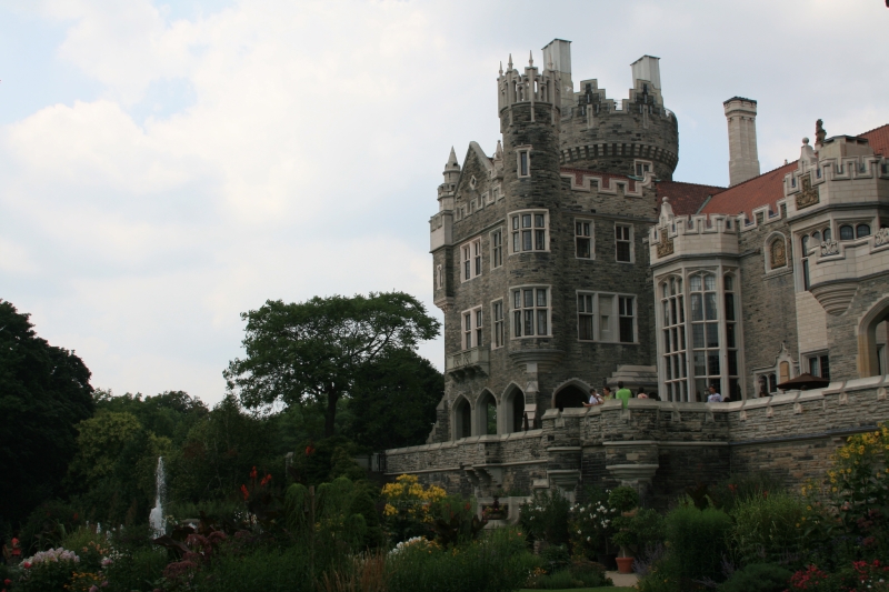 Casa Loma (span. „Haus auf dem Hügel“)