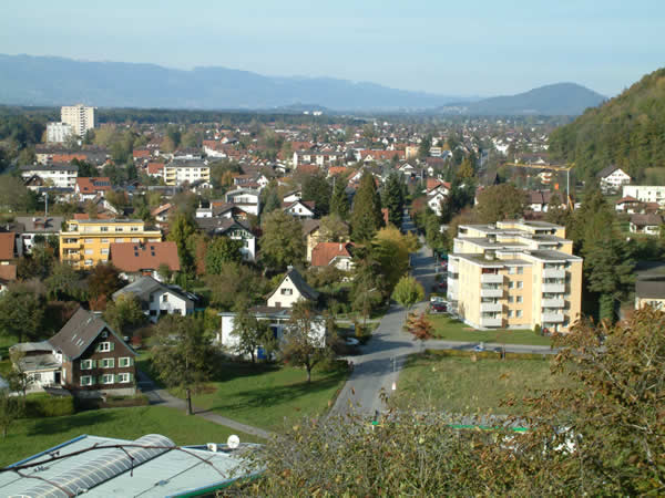 Der Stadtteil Gisingen vom westlichen Teil des Ardetzenberges aus.