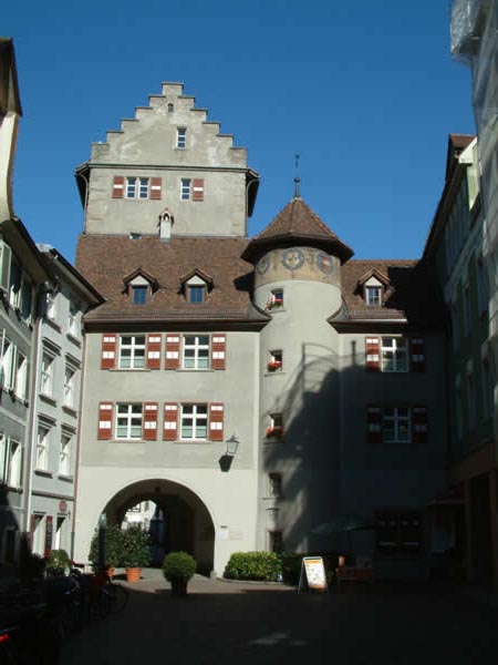 Das Churer- oder Salztor. Der Transithandel mit Salz ging durch dieses Tor in die Schweiz.