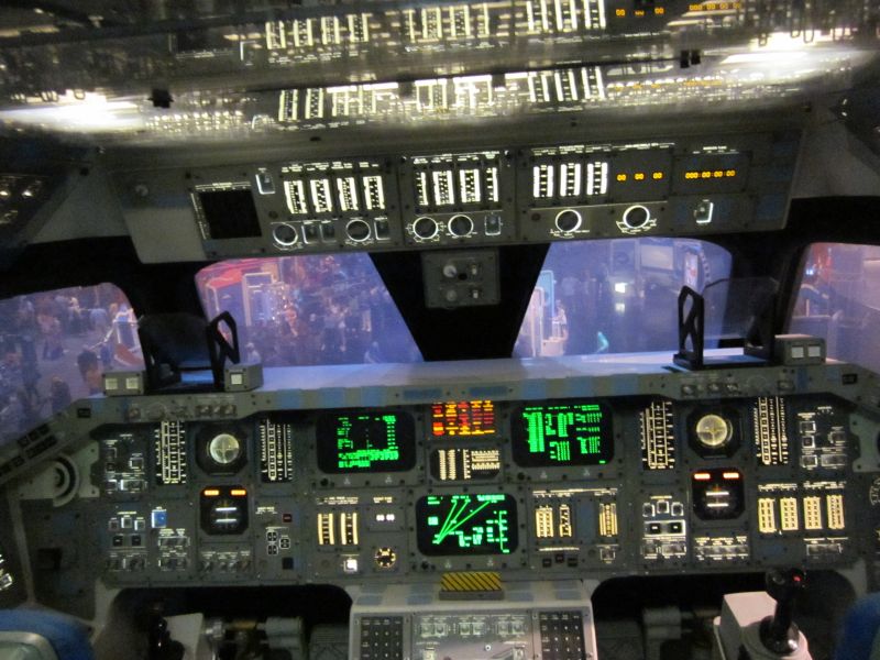 Modell des Space Shuttle Cockpits im Johnson Space Center Houston