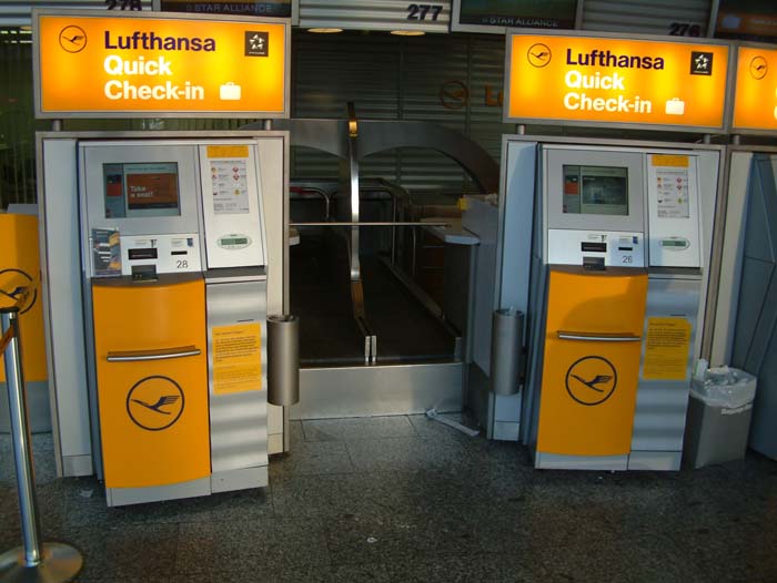 Automat für Lufthansa Quick Checkin