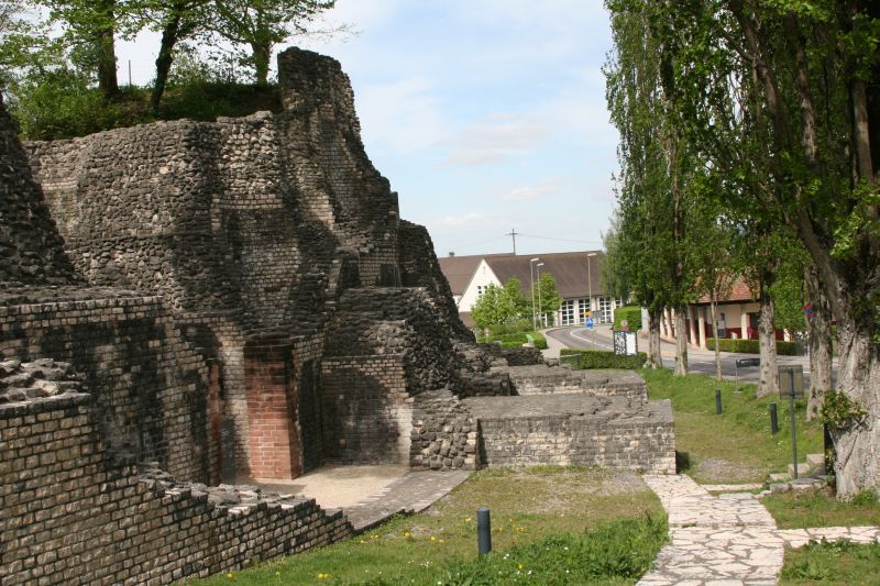 Außenmauern des Römischen Theaters von Augusta Raurica