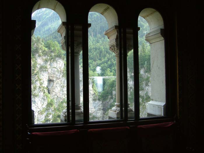 Blick aus dem Fenster zur Marienbrücke.