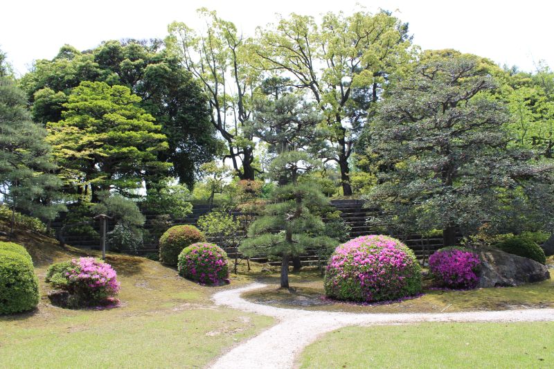 Park innerhalb der Burg Nijō