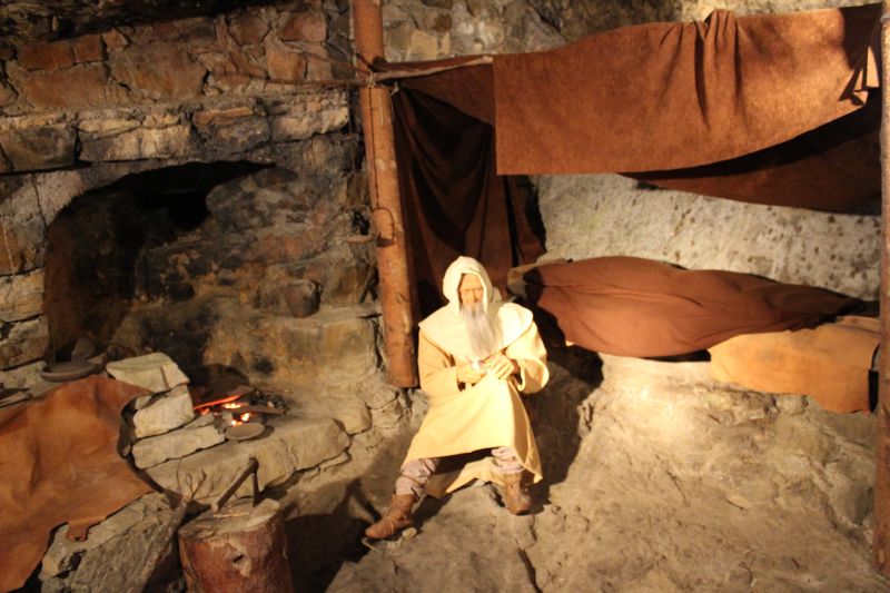 Reconstruction of St. Beatus' cell at the cave entrance