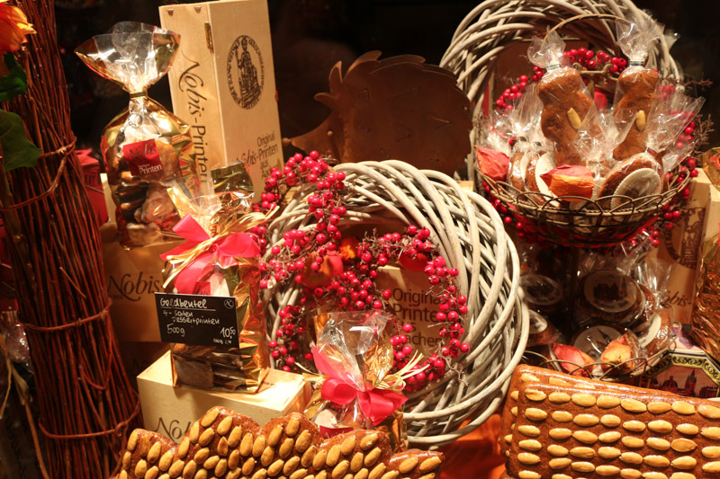 Aachener Printen are a type of Lebkuchen originating from the city of Aachen in Germany. Shop window full of printen during the night.