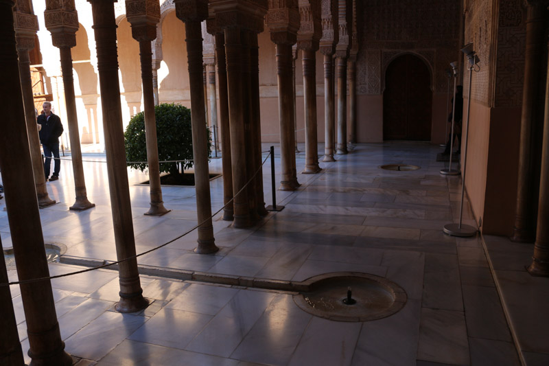 Court of the Lions (Patio de los Leones)