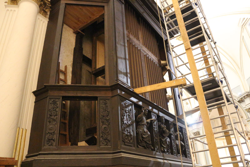 The organ of Valencia Cathedral is currently being modernized