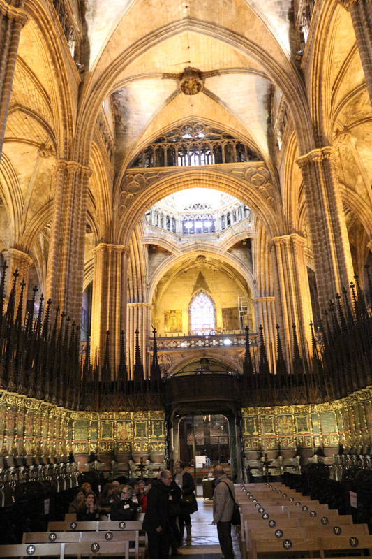 Innenansicht der gotischen Kathedrale von Barcelona