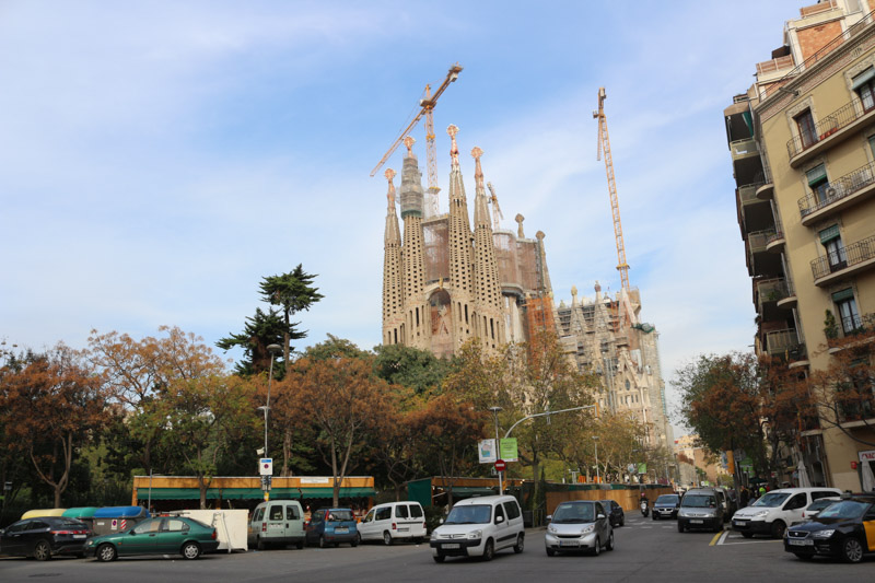 Die noch unvollständige Passionsfassade der& Sagrada Família