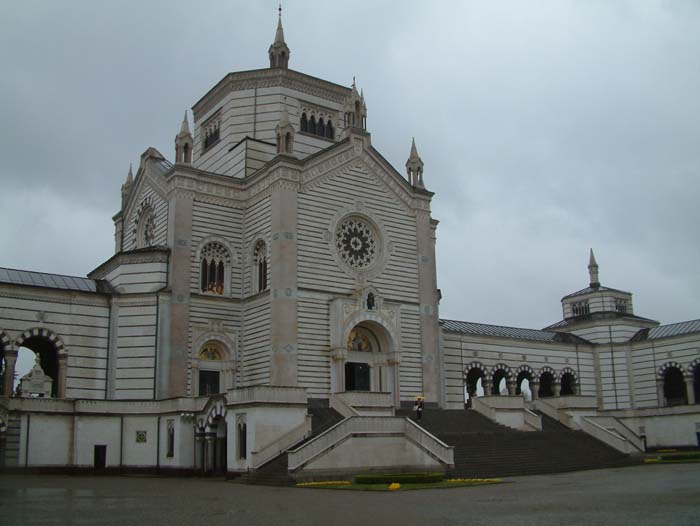 Entrance to the Cimitereo Munumentale