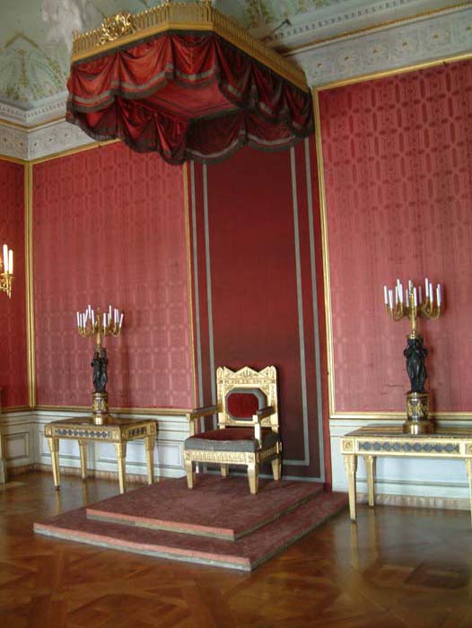 Audienzsaal der Herzogin. Die Beletage des Neuen Corps de Logis von Schloss Ludwigsburg ist größtenteils im Stil des Empire gehalten.