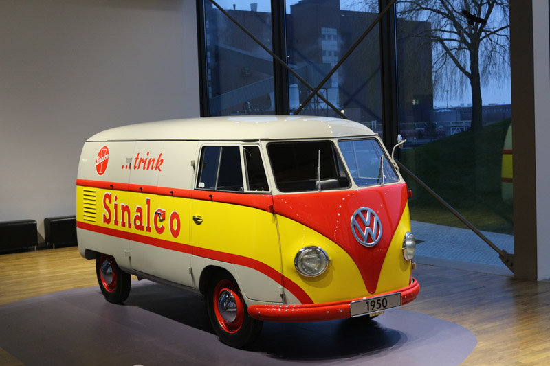 Volkswagen T1 Kastenwagen "Sinalco" von 1950 im Zeithaus