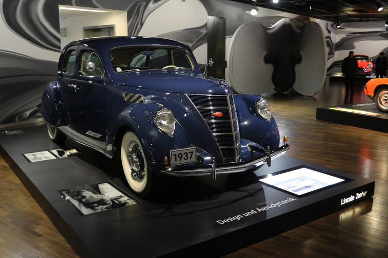 Lincoln Zephyr& shown in Zeithaus