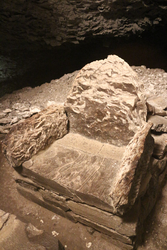 Thron des Kaisers Barbarossa in der Höhle