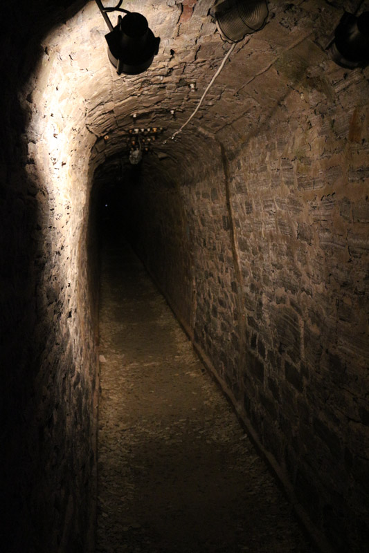 Der Tunnel wurde als Zugang zur Höhe gegraben