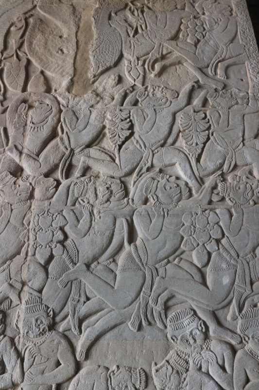 Flachrelief mit Affenkriegern