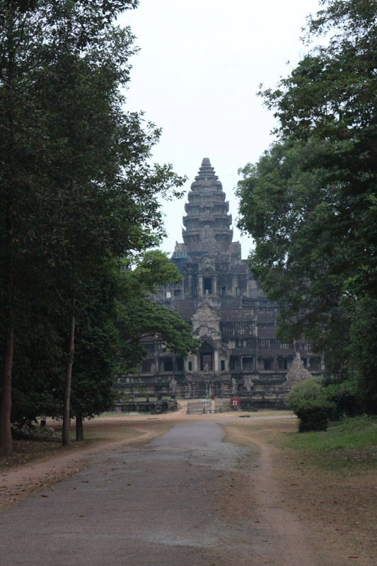 View from the entrance building on the east side of the temple to the main complex