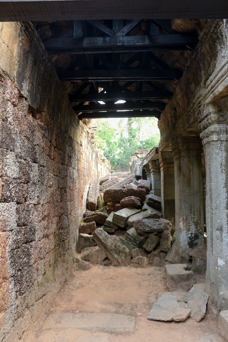 Collapsed roof of a temple wall