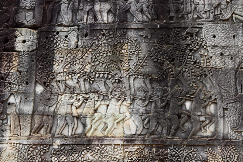 Scene of an army on the move in the southern bas-relief gallery