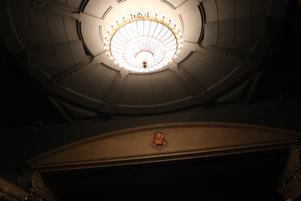 Gigantic chandelier in the middle of the Teatro Real auditorium