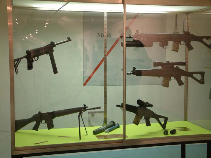Kollektion moderner Schweizer Waffen