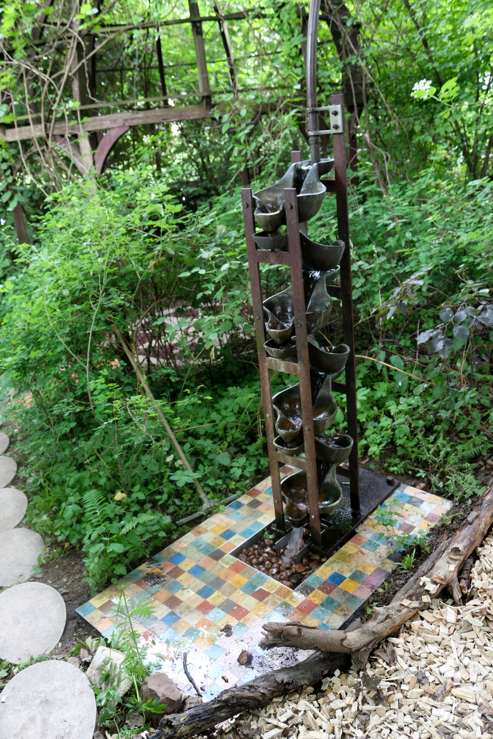 Garten rund um das Haus Dielenbach, entworfen vom Architekten Jan Hubert Pinand