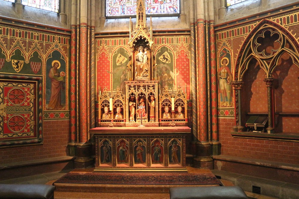 Central altar behind the shrine. Probably one of the oldest sections of the cathedral. It was however remodeled in neo-gothic style in 1892.