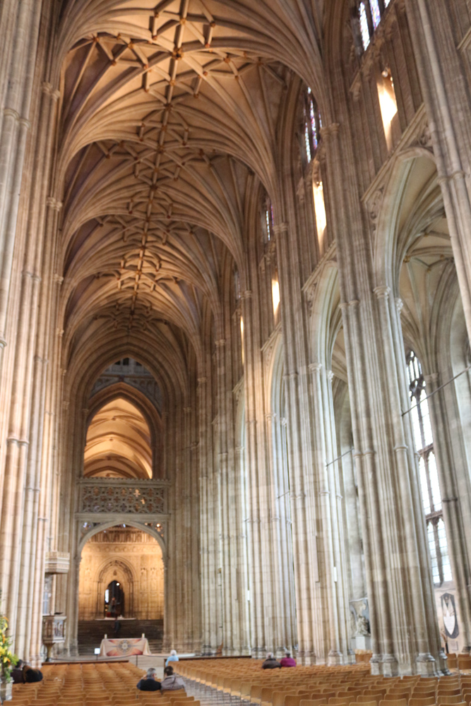 Hauptschiff des westlichen Teils der Kathedrale von Canterbury