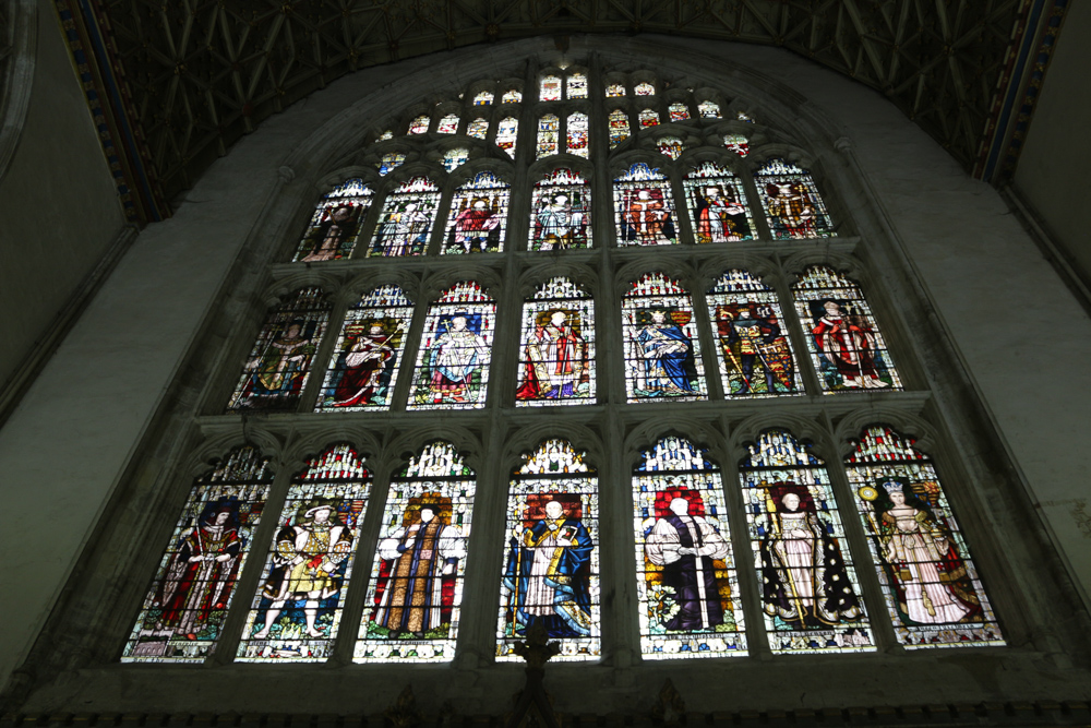 Glasfenster im Kapitelsaal der Kathedrale von Canterbury