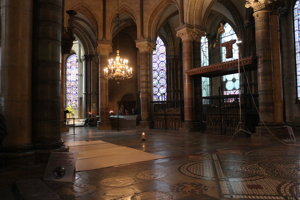 The candle marks the place where the shrine of Thomas Becket stood until its destruction in 1538.