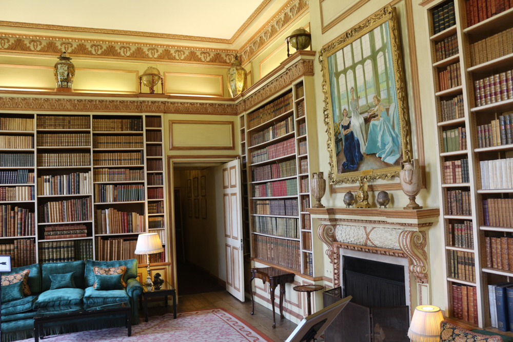 Library designed by Stéphane Boudin in 1938 in the style of the 17th century.