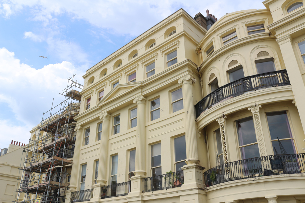 Grand upper class houses near Brighton beach reminding of the height of the bath during Victorian times