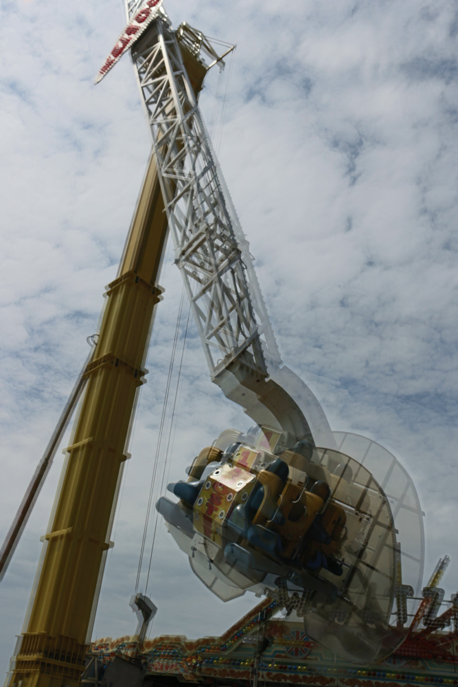 Kleiner Freizeitpark an der Spitze des Brighton Pier