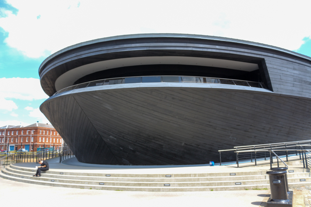 Außenansicht des Mary Rose Museums