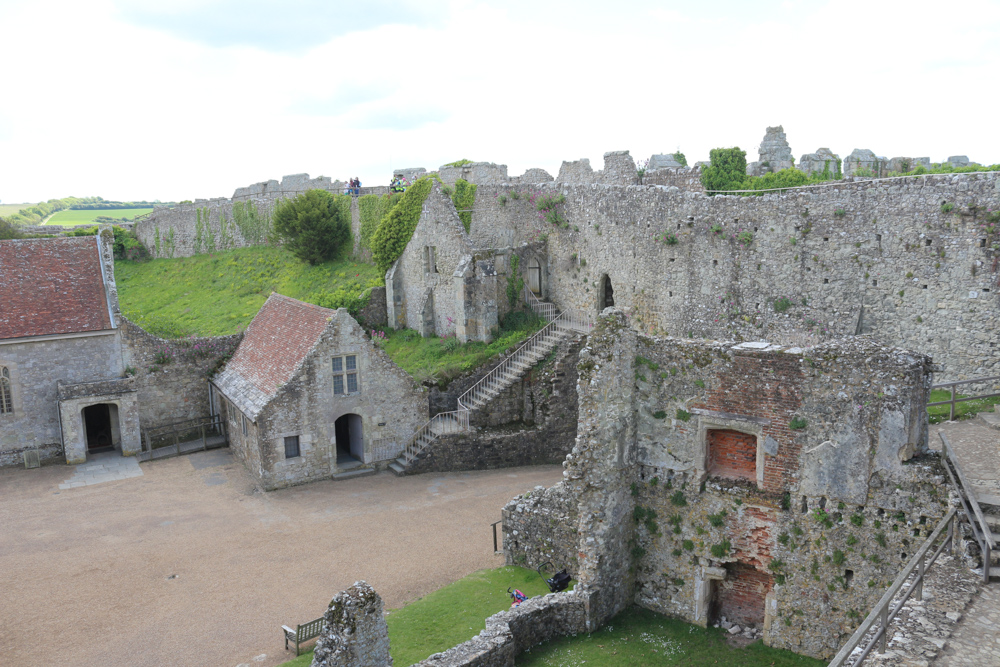 Außenmauern des Carisbrooke Castle