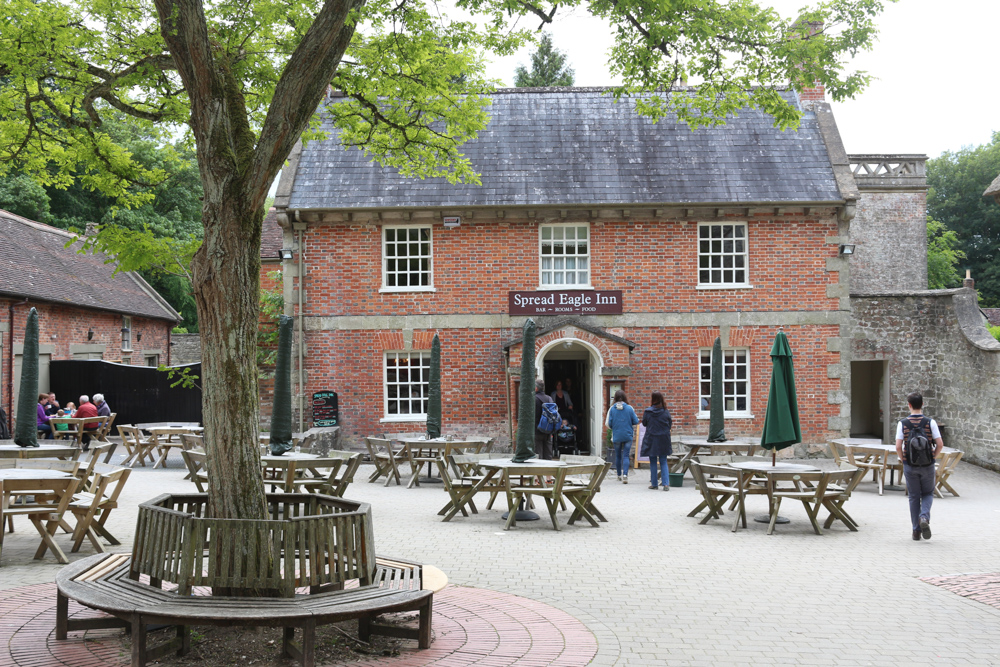 Spread Eagle Inn am Eingang zu den Gärten von Stourhead