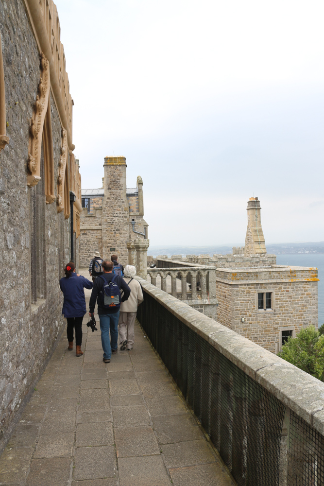 Terrasse auf der vom Meer abgewandten Seite der Burg von St. Michael's Mount