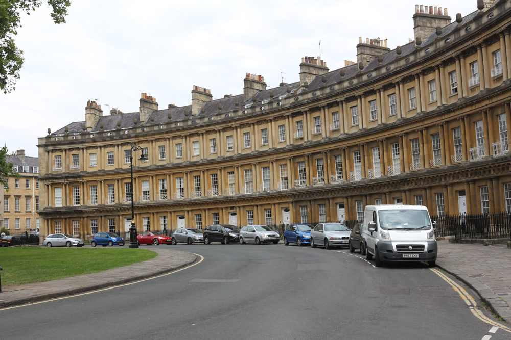 Circus (because of the circular shape of the square) with Georgian houses in Bath