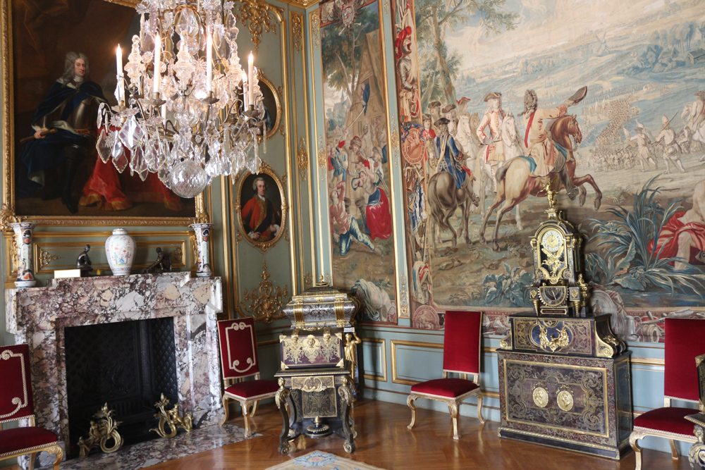 Third State Room in the enfilade of rooms west of the dining hall of Blenheim Palace. Above the fireplace is a painting of the 1st Duke of Marlborough by Enoch Seemann.