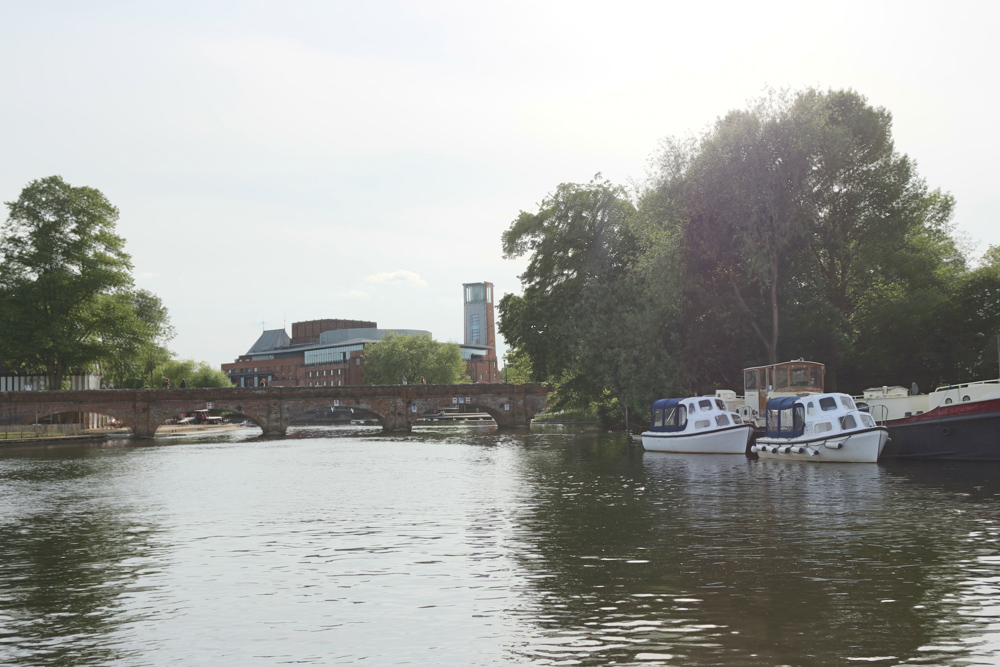 Bootsfahrt auf dem Fluss Avon