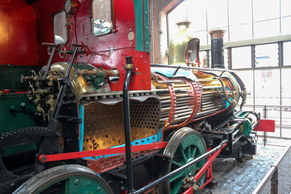 Sectioned steam locomotive from Beyer, Peacock & Co. Ltd, Serial Number 1255, built in 1873