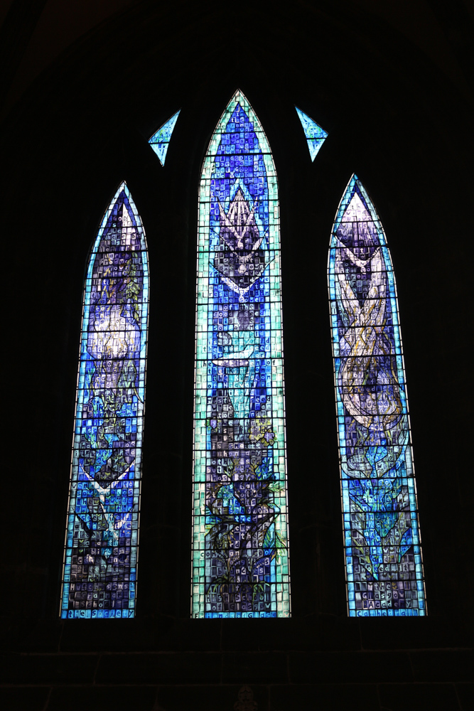 Glasfenster in der Kathedrale von Glasgow