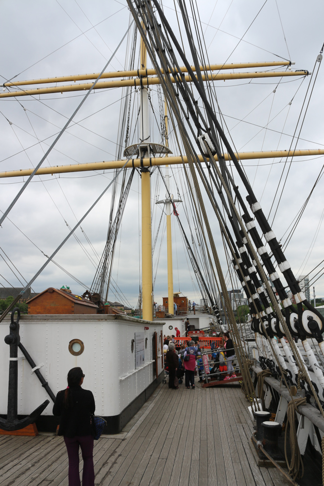 Das Tall-Ship ankert neben dem Riverside Museum in Glasgow