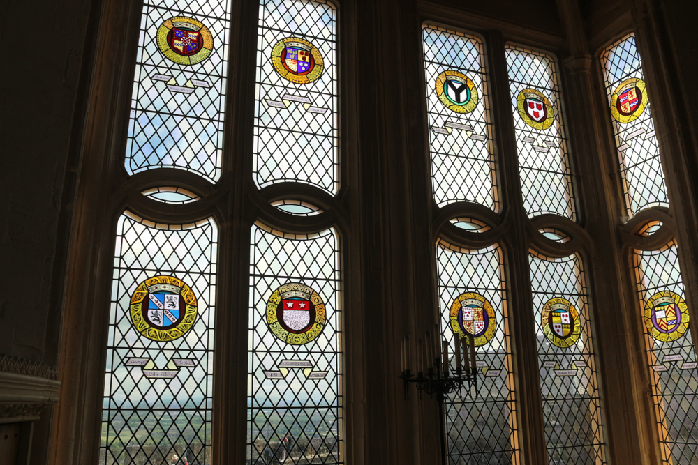 Buntglasscheiben in der Großen Halle des Stirling Castle